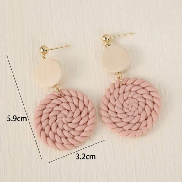 New baby pink drop earrings - Picture 5 of 6